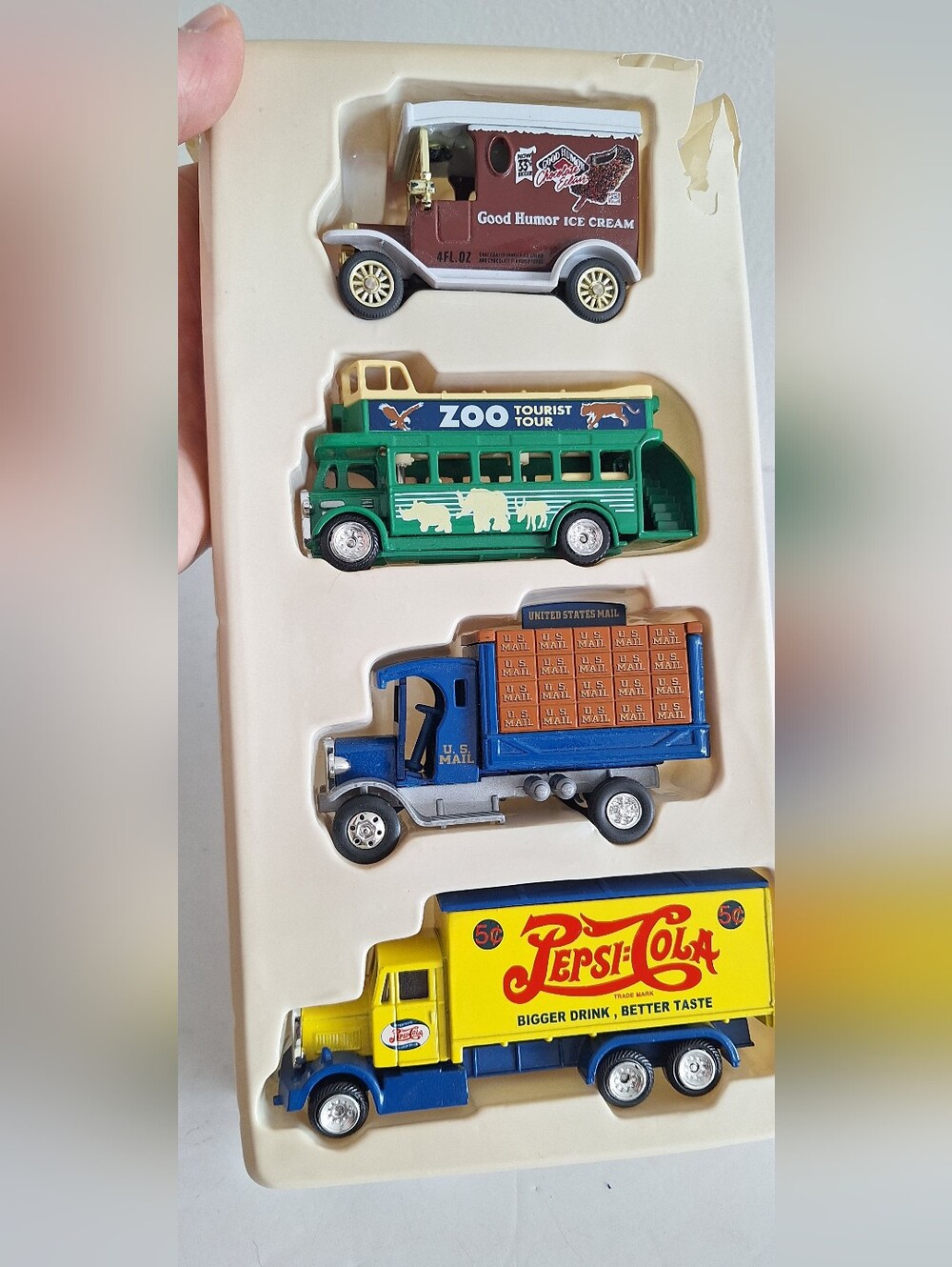 Miniature Commercial vehicles